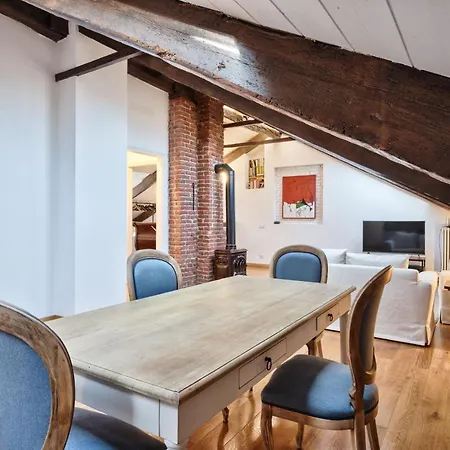 Cityview Stylish Loft Apartment